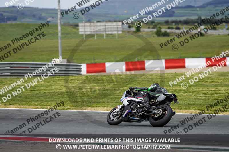 cadwell no limits trackday;cadwell park;cadwell park photographs;cadwell trackday photographs;enduro digital images;event digital images;eventdigitalimages;navarra;no limits trackdays;peter wileman photography;racing digital images;trackday digital images;trackday photos